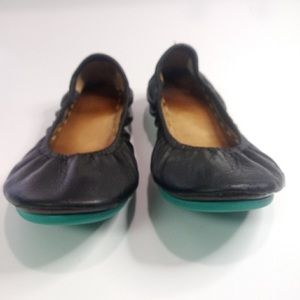 GUC matte black tieks size 8